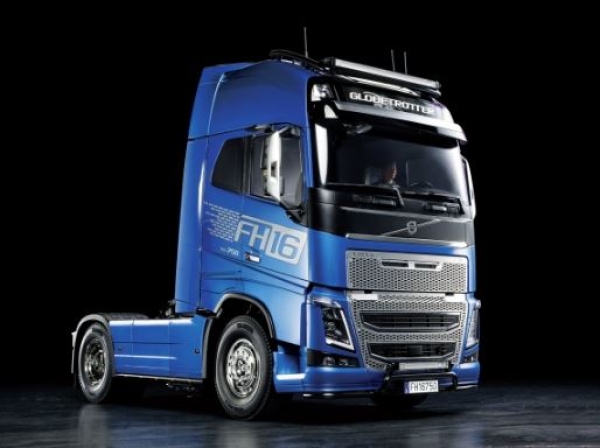 300056375 1:14 RC Volvo FH16 XL 750 4x2